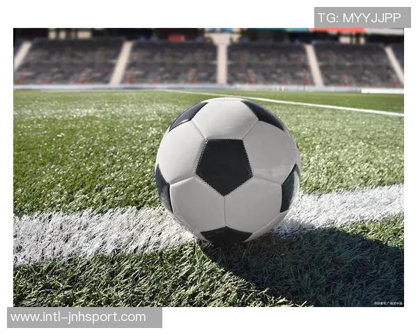 足球规则解析与防守技巧提升的全面指南 足球规则解析与防守技巧提升的全面指南